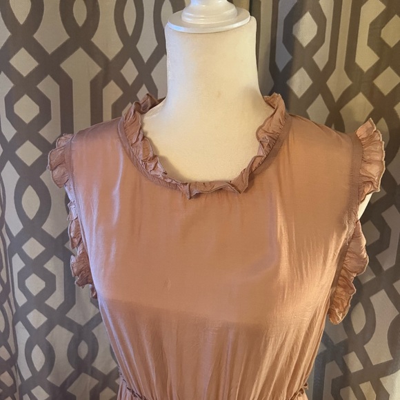 Dress - Picture 4 of 4